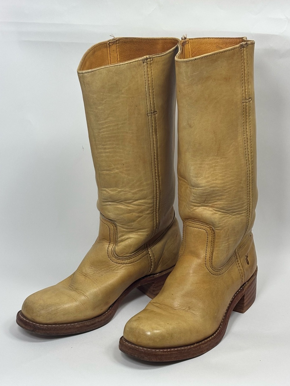 Frye Classic Campus Leather Pull-On Boots Size 8.5
